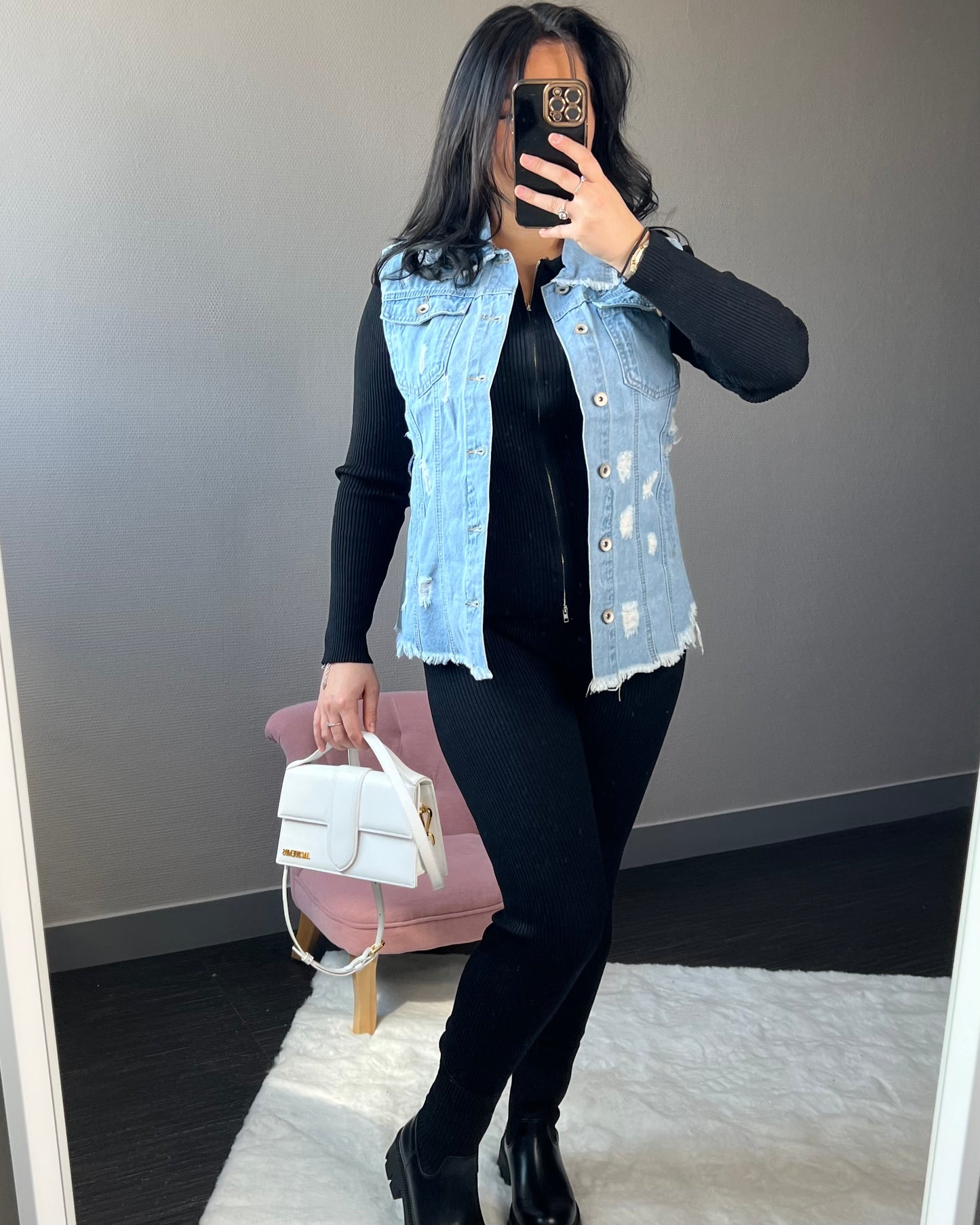 Sleeveless denim jacket